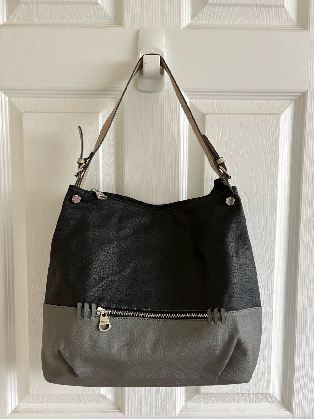 Black and Gray zippered Hobo Bag